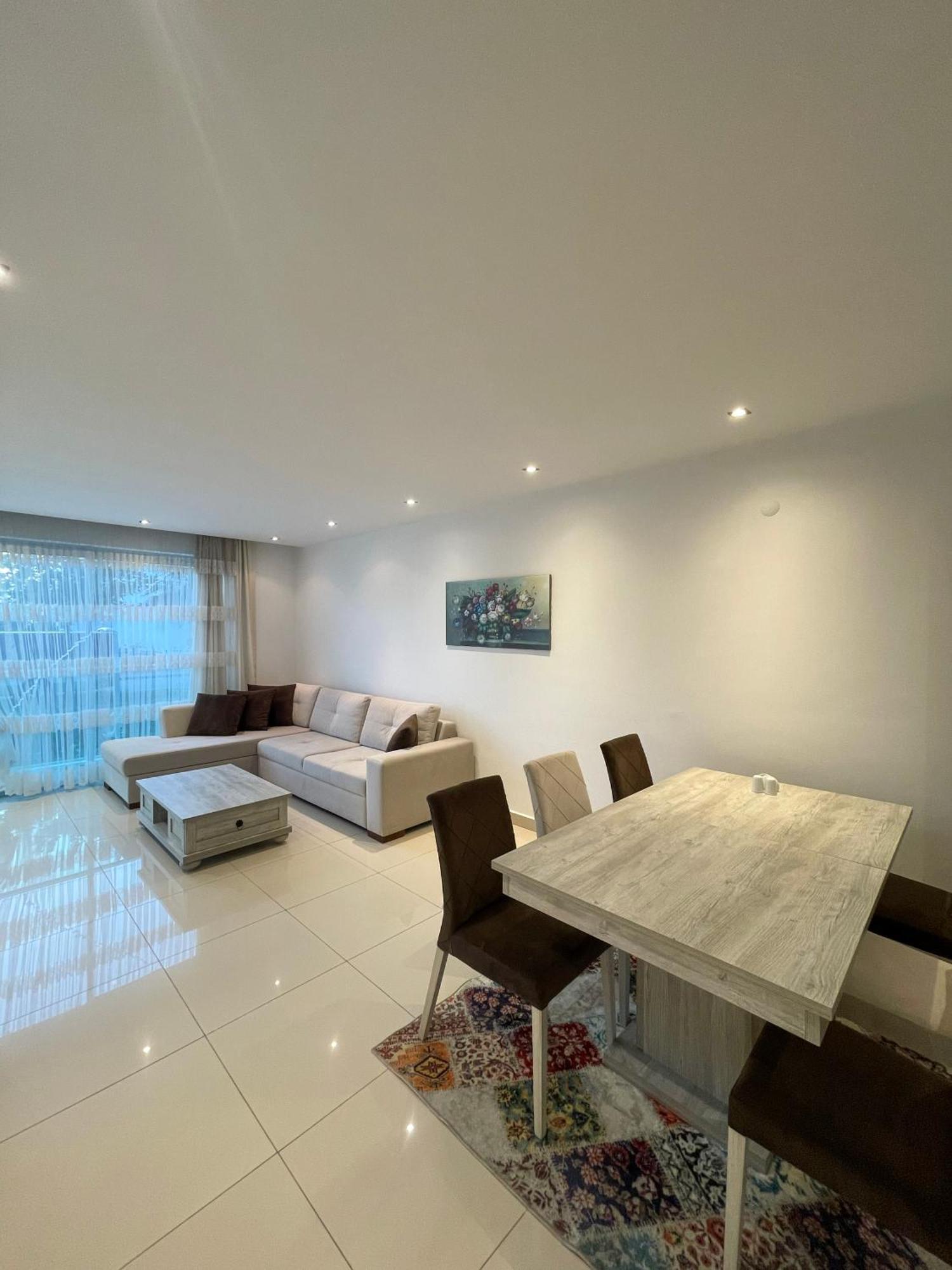 Sa Apartments! 300M To The Beach 阿拉尼亚 外观 照片